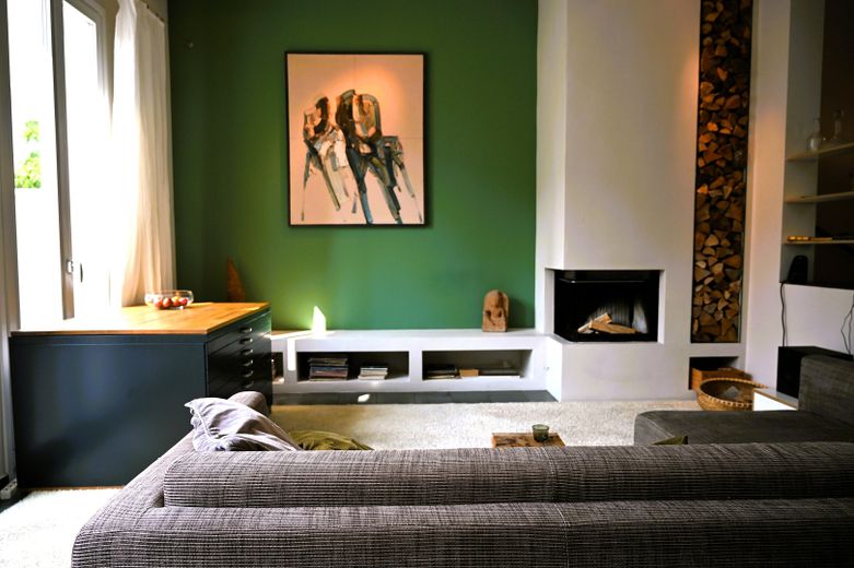 Wohnzimmer mit Kamin