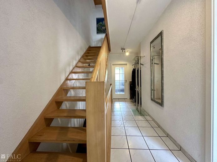 Flur und Treppe
