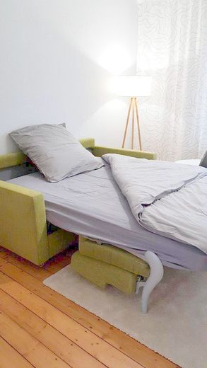 sehr komfortable Schlafcouch