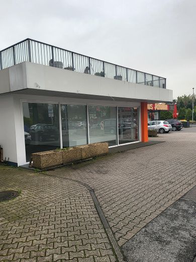 2 Einmalige Ladenlokale in stark frequentierter Lage mit ca. 280 m2 und 103 m2 Gewerbefläche – Aussen-Ansicht