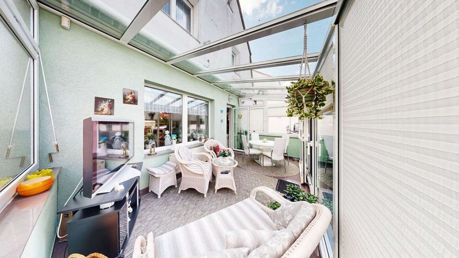 Familienhaus mit 162 m², Wintergarten und Garten in zentraler Lage von Burg bei Magdeburg – Wintergarten