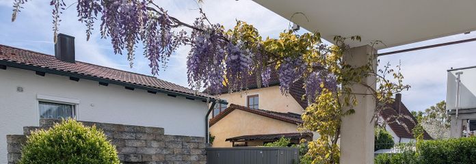 Terrasse mit Garten