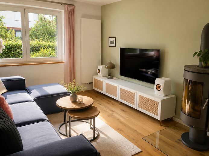 Einziehen statt renovieren – 160 m² Familienwohnen im Norden Bramfelds, nahe Wellingsbüttel – Wohnzimmer