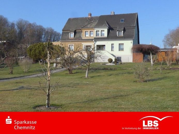 Viel Platz in den Häusern und Grundstück – Foto 1