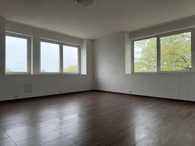Büro/Lagerflächen 2100 QM/ab 450 qm teilbar Mietkauf spätere Kaufoption ca 50 Parkplätze Top Lage – Foto 8