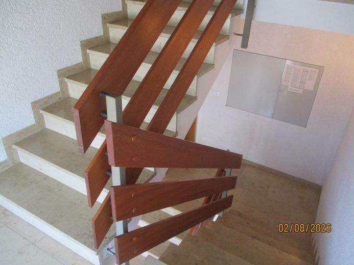 da privato senza agenzia: Üchtelhausen Birkenstr.9 – Treppenhaus 