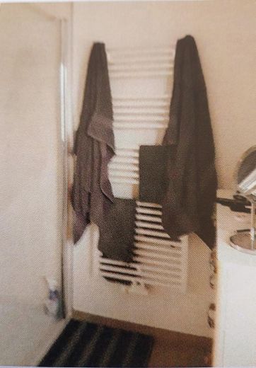 Appartamento attico in buona posizione a Bad Kreuznach – Handtuchheizung im Bad