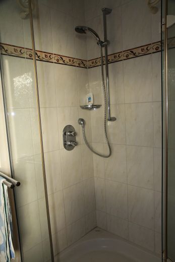 Badezimmer OG (Duschbad)