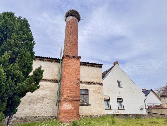 HORN IMMOBILIEN ++ Ein Haus für viele Möglichkeiten in Brüssow bei Löcknitz – Storchennest