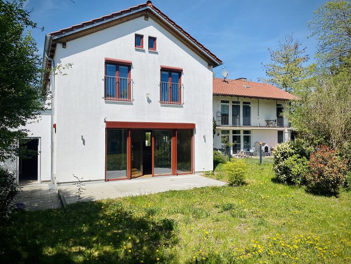 Südseite mit Terrasse/2