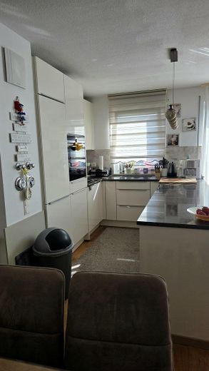 Von Privat sonnige 4-Zimmer Wohnung in bester Lage in Haar – Foto 6