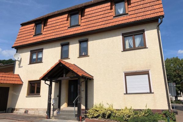 Trusetal, Wohn-und Geschäftshaus