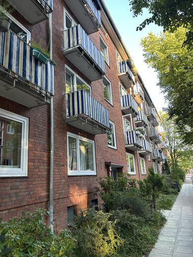 Helle 2-Zimmer Whg, bezugsfrei, im Komponistenviertel, provisionsfrei – Straßenansicht