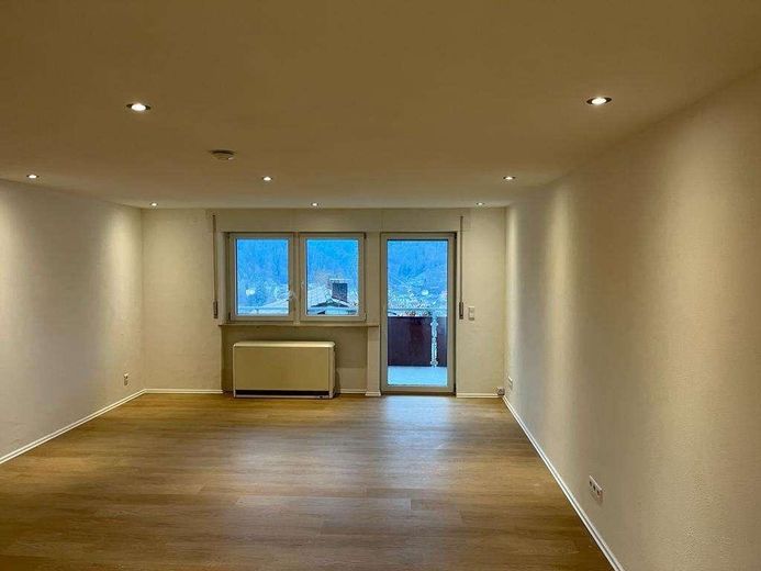 Renovierte Wohnung mit Burgblick – Foto 7