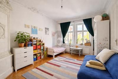 TOLLES ALTBAUJUWEL IN BESTER KIEZLAGE MIT BALKON – 1775835662_ee999c.jpg
