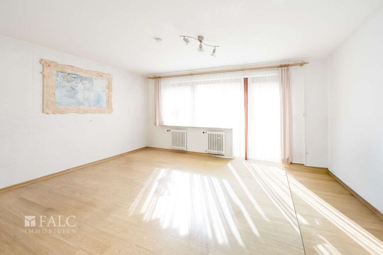 Attraktives Wohnhaus mit Balkon und vielseitigem Nutzungspotenzial in Zentraler Lage von Enzberg – Schlafzimmer OG