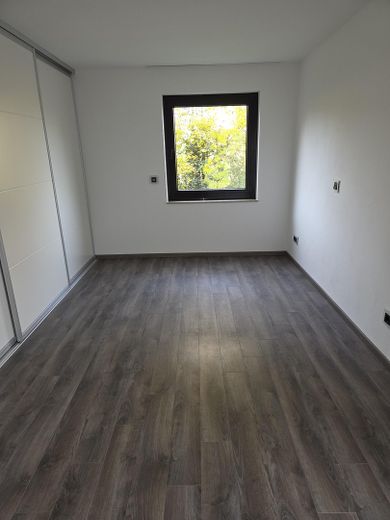 Hochwertiger 2-ZKB-Wohntraum, 2 Balkone, Feldrandlage, Provisionsfrei – Schlafzimmer