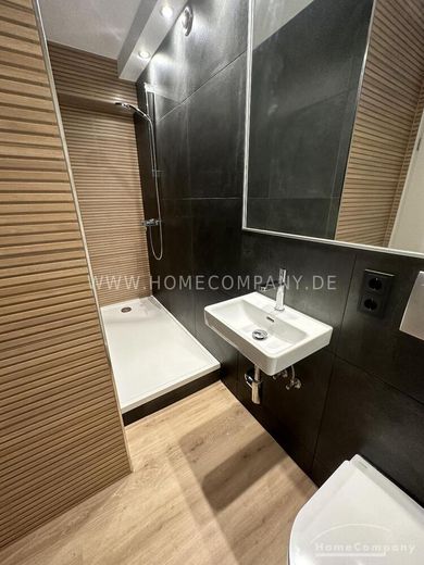 4-Zimmer Luxuswohnung mit Panoramablick bis ins Siebengebirge.Schwimmbad und Sauna im Haus. – 56a052b2a18fefdf1e6f6688649eaac812c07140.jpg