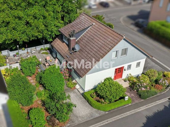 Idyllisches Familienhaus mit Garten, Südterrasse & flexibel nutzbarem Einliegerbereich – Foto 1