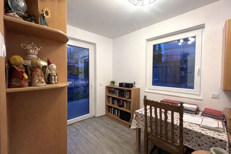 Gevelsberg-Stadtmitte: Kapitalanlage Neuw. Eigentumswohnung, vermietet mit Garten und TG-Stellplatz – Arbeitszimmer