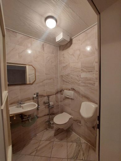 Separates WC