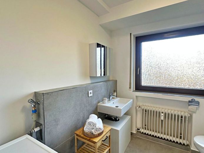 Gemütliches BALKON-Zimmer in 3er-WG – Foto 1