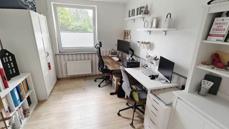 Edemissen - Wehnsen - großzügiges Zweifamilienhaus mit Nebengebäude und Garagen – EG - Arbeitszimmer