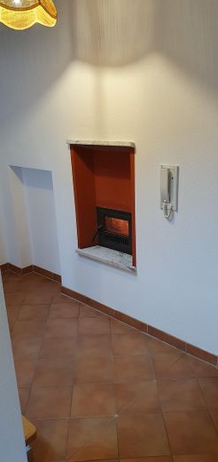 28a EG Feuerstelle Kachelofen