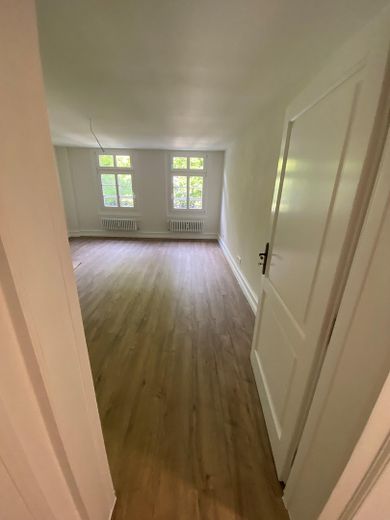 Modernisierte 4 Zimmer/Kü/Bad/Gäste WC in zentraler Kurparklage – Schlafzimmer 2