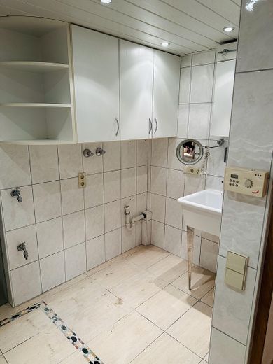 Großzügiges 1-2 Familienhaus in Traumlage – Waschraum UG
