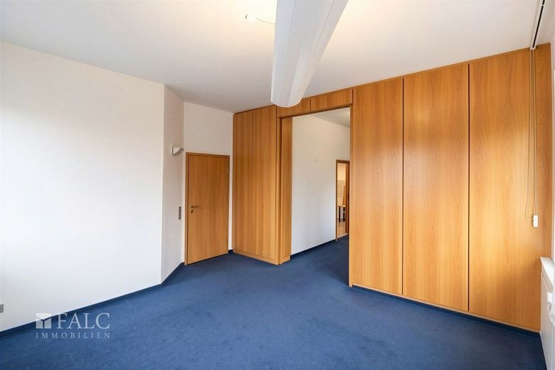 Helle Büroräume mit Entwicklungspotenzial zur Wohnnutzung – Büro - Nr.3