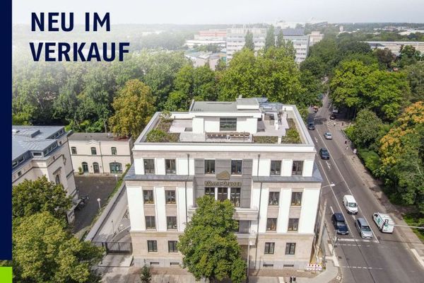 два комерційні приміщення на власній земельній ділянці в місці з високою прохідністю