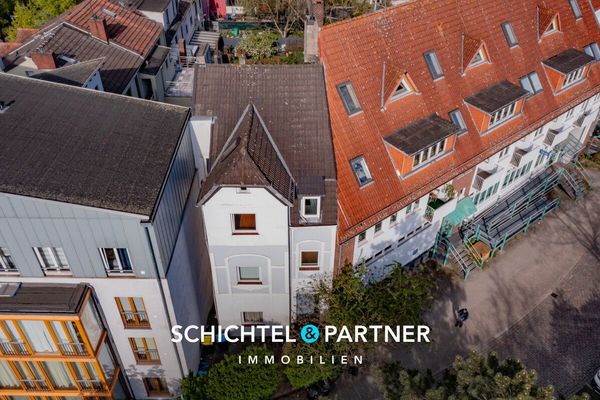 Lindenhof | Ampia casa a schiera centrale vicino a Waterfront con potenziale di ampliamento