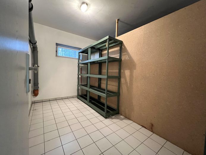Przestronna dwupoziomowa mansarda z 4 pokojami, balkonem od południa i dalekim widokiem – Zdjęcie 25