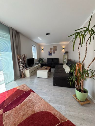 Moderno appartamento di design di 4 locali con la massima efficienza energetica – Foto 1