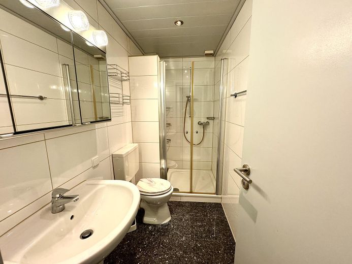 1. Badezimmer