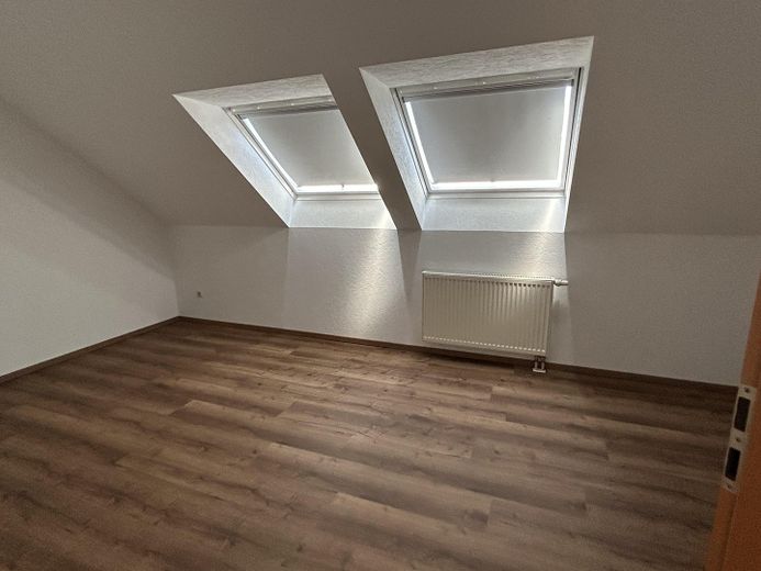 3,5Zi-Maisonette-Wohnung,2Garagen,Balkon,Küche,Kamin,GästeWC,Niedernhausen,Schäfersberg. – OGSchlafzimmer/BüroNr.1 links