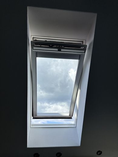 1 OG Bad - autom. Dachfenster