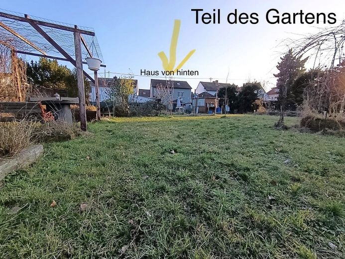 Großes Familienhaus mit 690m² Grundstück, Innenhof, Garten und 2 Wohneinheiten in ruhiger Lage – Foto 11