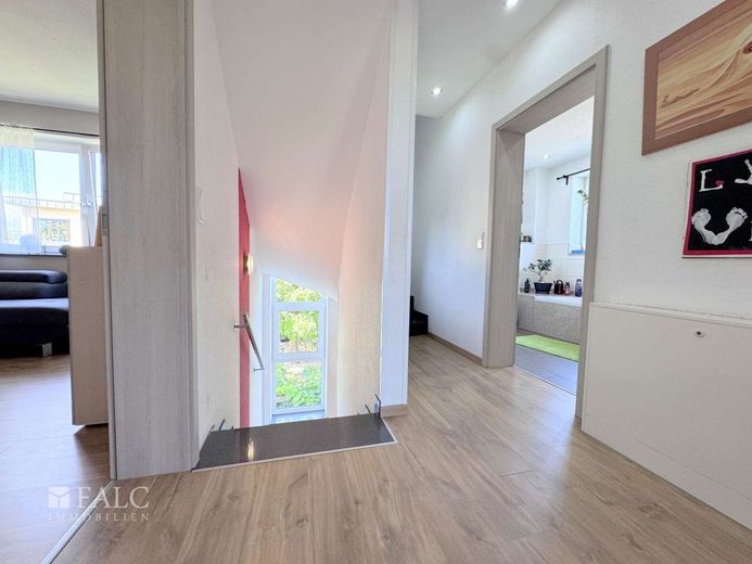 Platz zum Leben, Lieben &amp; Ankommen - moderne Wohnung – Flur OG