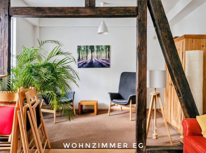 Maison à colombages avec cour intérieure, atelier et garage – vieille ville d’Uelzen, sans commission – Wohnzimmer Wohnung EG