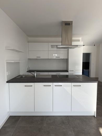 Großzügiges Penthouse mit XXL Dachterrasse & Einbauküche – Küche