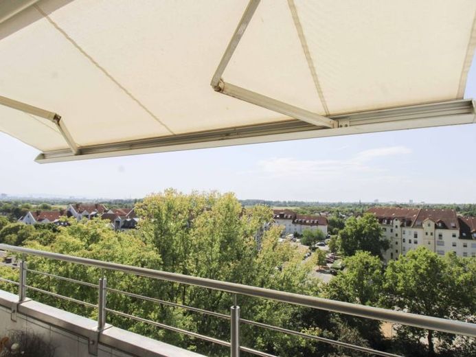 Abitare con vista panoramica – Appartamento di 3 locali pronto per essere abitato, con balcone e garage – Foto 1