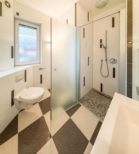 Gäste WC mit Dusche