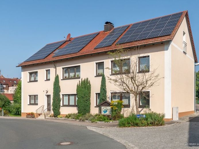 Viel Platz zum Wohnen und Arbeiten – Foto 1