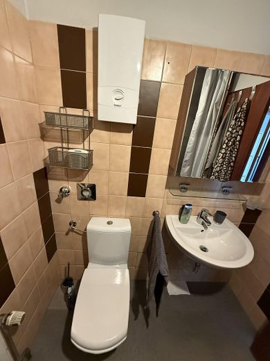 Köln Hohlweide,  2 Zimmer Küche, Diele, Bad, Balkon – Bad