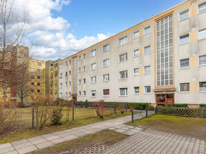 Arrivare e godersi la vita: elegante appartamento di 2 locali con balcone – Außenansicht I