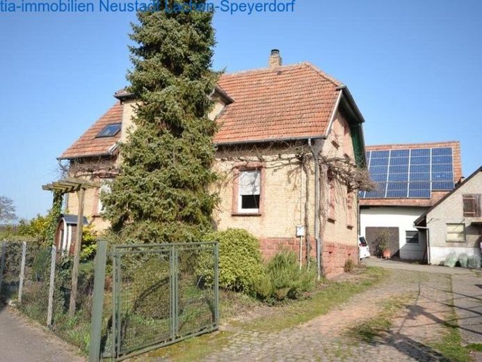 Haus mit zwei Wohneinheiten und 7000m² Grundstück Bornheim – Foto 1