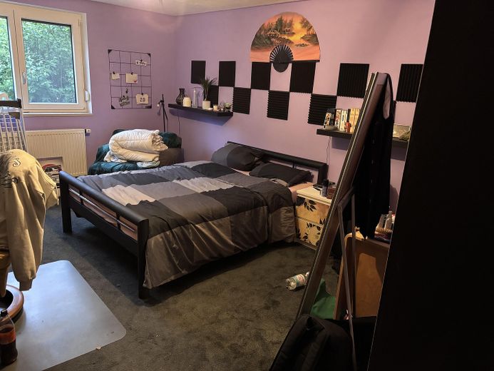 Zweifamilienhaus renoviert, Glasfaser, Einliegerwohnung mgl., niedrige Heizkosten, von privat – Foto 1