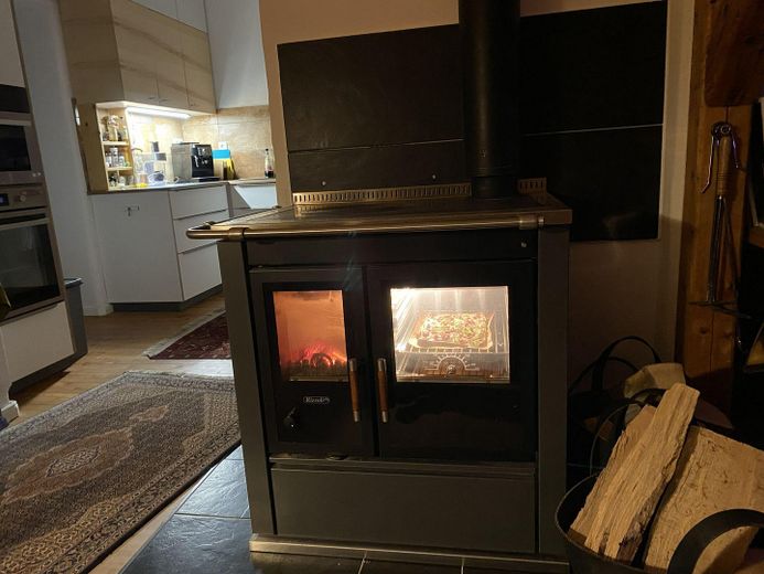 Holzküchenofen mit Backfach